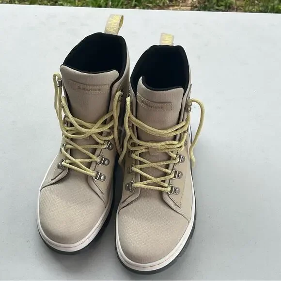 Dr. Martens COMBS WOMEN POLY & LEATHER CASUAL BOOTS SZ 9 - Picture 5 of 7